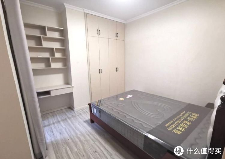 買不起別墅可以看看躍層，128㎡三室兩廳大躍層，堪稱空中別墅