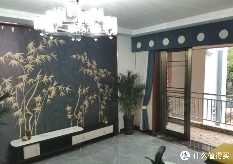 136㎡錯(cuò)層大四房，優(yōu)雅的新中式裝修，衣柜里面裝廁所，誰(shuí)見(jiàn)過(guò)？