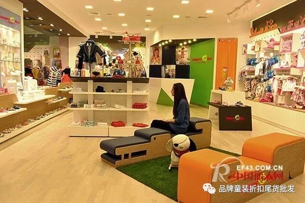 童裝店鋪裝修設計要點，怎樣裝修出特色店鋪！  品牌童裝尾貨一手貨源，幫你來裝修