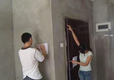 現(xiàn)在流行住“毛坯房”？內(nèi)行人一句說破：不裝修也成高級房