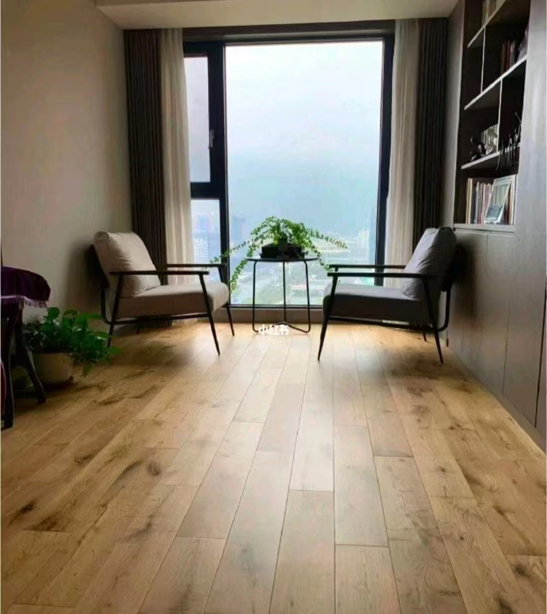 實木地板：自然之美，經(jīng)典之選——探索實木地板的無限魅力